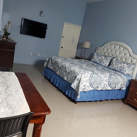 Dela De-Rose Guest House Negril Jamaica Exteriör bild